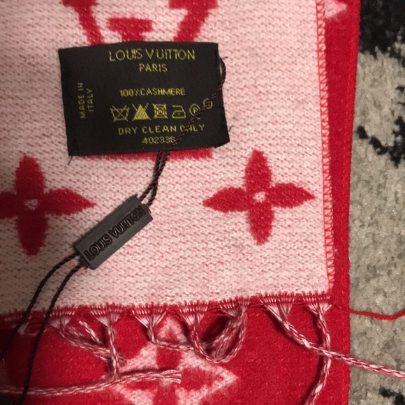 Louis Vuitton Supreme Scarves. Brand new with tags - Picture 3 of 4